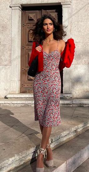 French Midi Dress, Sundress And Cardigan Outfit, Romantic Kibbe Outfit, Simple Feminine Outfits, French Girl Summer Style, Classic Romantic Style, Style Parisienne, Feminine Outfit, French Girl