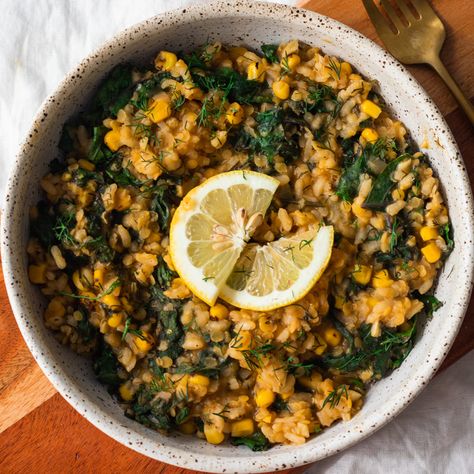 Summer High Protein Lemon Dill Lentil Risotto (vegan) - Avocado Skillet High Protein Vegan Risotto, Protein Risotto, Lentil Risotto, Avocado Skillet, Risotto Vegan, Veggie Bowls, Lentils Vegan, Vegan Risotto, Crunch Salad