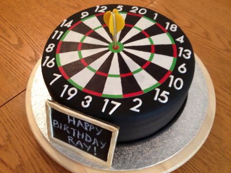 Dart Board Cake, Dartboard Cake, Enchanted Party, Sport Cakes, Birthday Cakes For Men, Cakes For Men, Dart Board, Easy Baking Recipes, Man Birthday