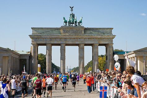 10km Run, Berlin Marathon, City Marathon, West Berlin, Brandenburg Gate, Running Race, Sports Images, Kids Running, Marathons