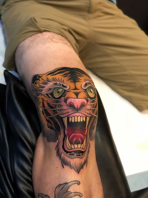 Knee Panther Tattoo, Tiger Around Knee Tattoo, Tiger Tattoo Thigh Men, Foo Dog Knee Tattoo, Traditional Tiger Knee Tattoo, Tiger Eyes Tattoo, Full Leg Tattoos, Occult Tattoo, Tiger Tattoo Design