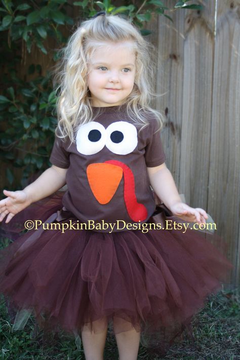 Turkey outfiit Diy Turkey Costume, Pilgrims And Indians, Turkey Costume, Diy Turkey, Thanksgiving Clothes, Turkey Trot, Turkey Shirts, Thanksgiving Diy, Kids Dress Up