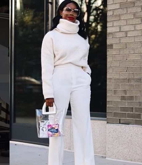 15 All-White Winter Outfits That Are Anything But Boring Classy Brunch Outfit Winter, White Pants Outfit Winter, Winter Engagement Photos Outfits, White Pants Winter, All White Party Outfits, Winter White Outfit, Brunch Outfit Winter, White Outfits For Women, White Party Outfit