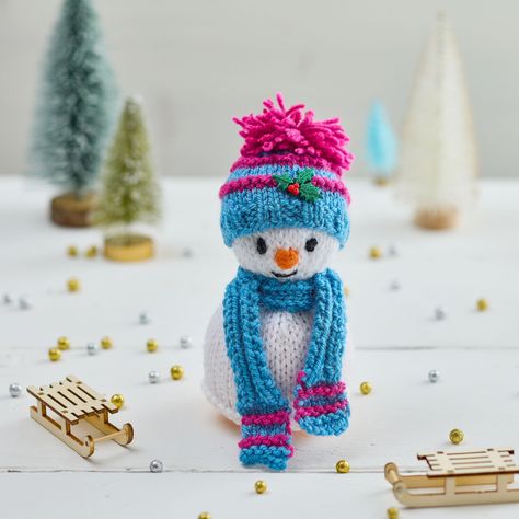 Snowman Chocolate Orange Cover Knitting Pattern | Knitting Patterns | Let's Knit Magazine Snowman Chocolate, Chocolate Orange Covers, Casting Off Knitting, Knitting Projects Free, Pom Pom Baby, Knitting For Charity, Pom Pom Maker, 4 Ply Yarn, Baby Cardigan Knitting Pattern