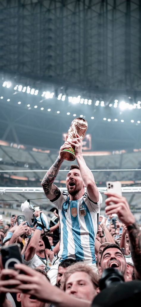 #argentina Messi Wallpaper World Cup, Messi World Cup Wallpaper, Cup Wallpaper, Professional Soccer Player, Messi Shirt, Messi World Cup, Messi Poster, Boys Artwork, Messi Fans