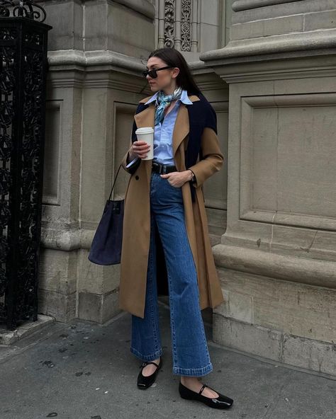 kate bartlett (@katee.bartlett) • Instagram photos and videos Cream Vest Outfit, Kate Bartlett, Supermodel Outfits, Cozy Rainy Day Outfit, Preppy Chic Style, Rainy Day Outfit Ideas, Rainy Day Outfits, Classic Feminine Style, Cozy Rainy Day