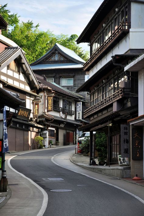 This looks exactly like streets we walked before stopping at an amazing coffee/tea restaurant Japan Street, Japan Photography, Travel Japan, Narita, Japan Aesthetic, Aesthetic Japan, Asia Destinations, Japanese Architecture, Japanese House