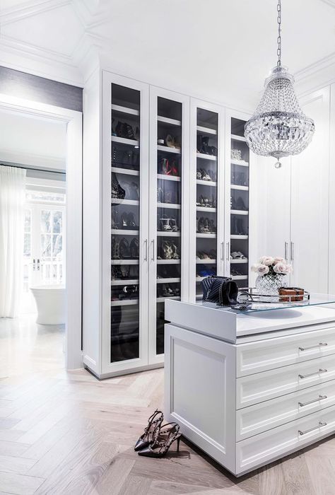 Walk In Wardrobe Design, Hamptons Style Homes, Hamptons Style Home, Wardrobe Designs, French Style Homes, Rustic Flooring, Dream Closets, غرفة ملابس, Hamptons House