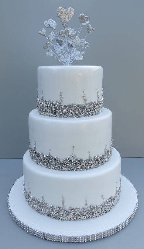 Modern Wedding Cake Unique 2023, Silver Cake Ideas Birthdays, 25th Anniversary Cake Ideas, Percabeth Wedding, Silver Wedding Cakes, Wedding Cake Silver, Anniversary Cake Ideas, 25th Anniversary Cake, 25th Wedding Anniversary Cakes