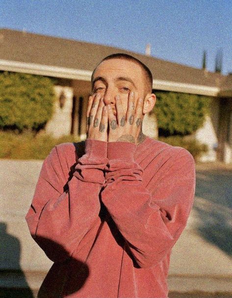 Mac Miller Pfp, Mac Miller Lockscreen, Mac Miller Aesthetic, Mac Miller Wallpaper, Mc Miller, Blue Slide Park, Mac Collection, Sound Off, Magnum Opus