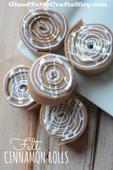 Cinnamon Rolls & Spaghetti - Felt Pretend Play Set Cardboard Boxes Kids, Felt Pretend Play, Play Bakery, Candy Costume, Play Preschool, Felt Food Diy, Felt Cake, Dramatic Play Preschool, Sensory Crafts