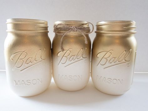 Mason Jar Centerpieces 50th Birthday, Black And Gold Mason Jar Centerpieces, Mason Jar Centerpieces Rose Gold, Jar Wedding Decor, Gold Mason Jars Centerpieces, Gold Mason Jars With Flowers, 50th Anniversary Centerpieces, Gold Glitrer Vase Wedding, Formal Decor