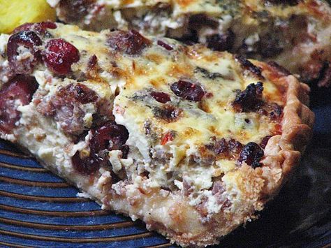 quick and easy quiche- add one tsp of fresh chopped sage to egg mixture.  Also note that all the egg mixture may not fit into pie shell. Cranberry Sausage, Sausage Quiche Recipes, Sausage Quiche, Frozen Fruit Smoothie, Bob Evans, Sage Sausage, Cranberry Cheese, Breakfast Smoothie Recipes, Quiche Recipe