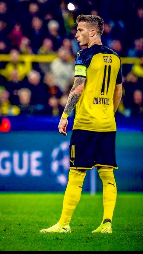 Marco Reus Wallpapers, Football Player Girlfriend, Depay Memphis, Bvb Wallpaper, Football Player Costume, Football Player Drawing, Bayer Munich, Football Players Images, Best Football Players