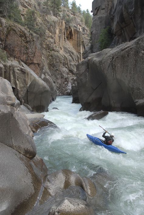 Extreme Kayaking, Kayaking Ideas, White Water Kayak, Kayaking Tips, Stand Up Paddling, Kayaking Gear, Whitewater Kayaking, Telluride Colorado, Kayak Camping