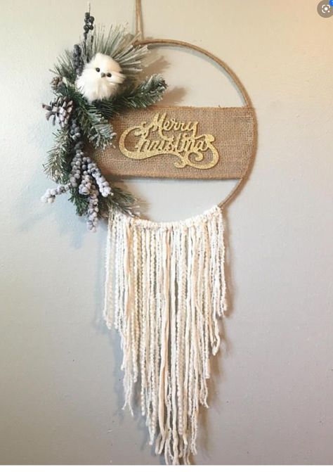 Christmas Dreamcatcher, Wall Hanging Christmas, Boho Christmas Decor, Bohemian Christmas, Christmas Wall Hangings, Seni Dan Kraf, Merry Christmas Sign, Boho Christmas, Macrame Ideas