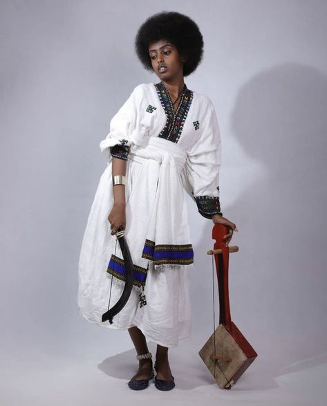 Gonder Amhara, Ethiopian Dresses, Ethiopian Clothing, Ethiopian Traditional Dress, Africa People, Ethiopian Women, Ethiopian Dress, Habesha Kemis, Vintage Black Glamour