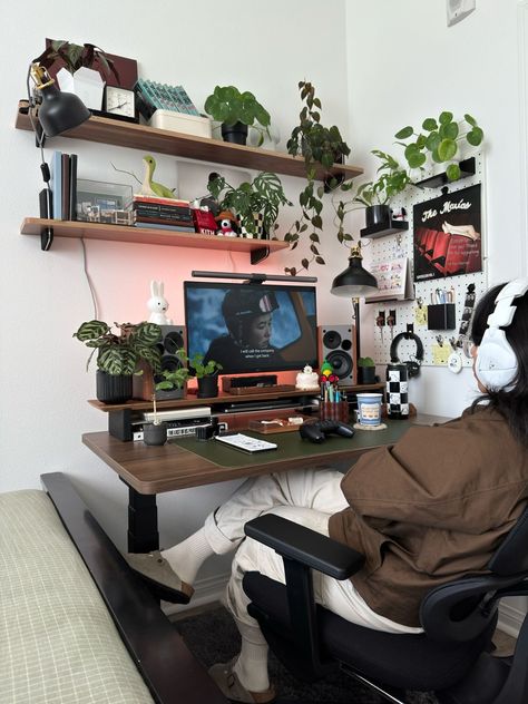 Find Your Room Aesthetic, Gaming Desk Setup Ideas, Different Room Aesthetics, Room Makeover Aesthetic, Aesthetic Gaming Room, Aesthetic Room Makeover, Gaming Room Setup Ideas, Room Aesthetic Ideas, Room Setup Ideas