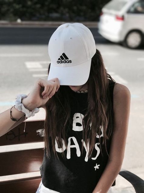 Hot Halloween Outfits, Cap Outfit, Cap Girl, Adidas Originals Women, Adidas Girl, Cap Men, Adidas Outfit, Girl With Hat, Must Read