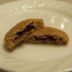 Date Cookies Filled, Date Filled Cookies, Sweet Tweets, Date Cookies, Kitchen Help, Date Recipes, Filled Cookies, Oatmeal Cookie Recipes, Bread Machine Recipes