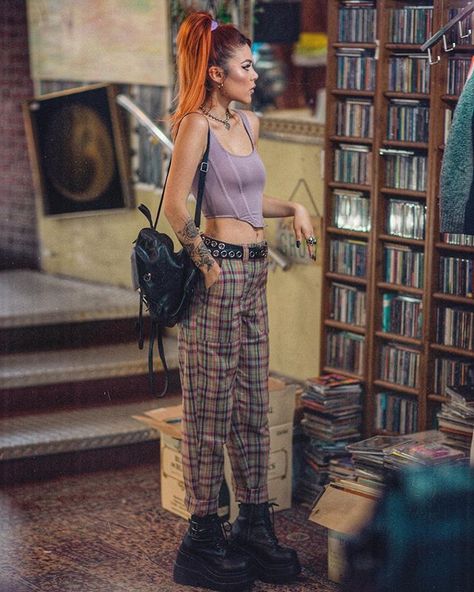 Style Icons Outfits, Estilo Punk Rock, Luanna Perez, Mode Punk, Band Outfits, Grunge Outfit, Thrift Haul, Awesome Outfits, Estilo Punk