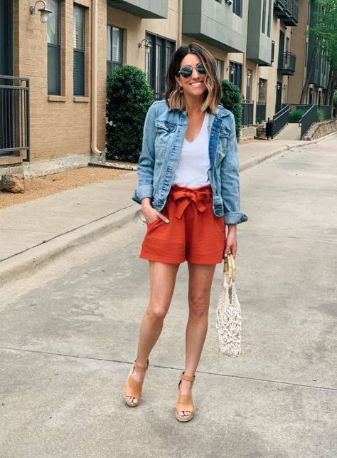 The Sister Studio, Sister Studio, Paperbag Shorts, Shorts Outfits Women, Elegante Casual, Orange Shorts, Spring Summer Outfits, Outfits Casuales, Primavera Estate