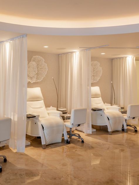 Craft Your Natural Beauty | Le Blanc Spa Resort® Cancun Spa Resort Interior, Le Blanc Spa Resort Cancun, Spa Relaxation Room, Spa Room Ideas Estheticians, Spa Aesthetics, Esthetician Spa, Spa Massage Room, Massage Room Decor, Luxury Spa Resort