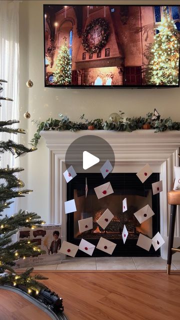 Sol | DIY + Lifestyle on Instagram: "Throwing back this cute DIY idea I did last year for our fireplace using unused card envelopes upcycled from years of holiday cards and invites. I bought a wax and stamp kit off @amazon to my hogwarts letters and fishing line to make them “float”. In retrospect, this DIY is best used for fireplaces that you don’t ever plan on using/turning on since within minutes of shooting this DIY with the fire on, it started melting the wax lol and I had to start all over. We mostly keep our fireplace off after that. 😆

#harrypotterchristmas #harrypotterdecor #harrypotterdiy #harrypottercrafts #harrypotterhome #diyhomedecor #christmasdecor #christmasathogwarts #harrypotternerd #diy #diymom #diyharrypotter" Hogwarts Christmas, Hogwarts Letter, Harry Potter Decor, Harry Potter Christmas, Harry Potter Crafts, Harry Potter Diy, Mom Diy, Cute Diy, Cute Diys