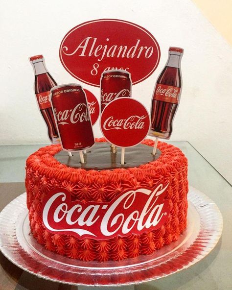 Coca Cola Party Theme, Coca Cola Party, Coke Cake, Cocoa Cola, Coca Cola Cake, Coca Cola Decor, Artist Cake, Cola Cake, Coca Cola Brands