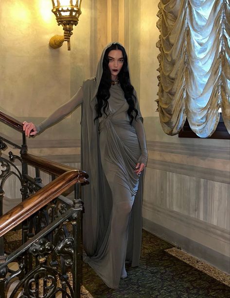 Siren Aesthetic, Mariacarla Boscono, Fashion Fits, Fashion Killa, Aesthetic Fashion, Pretty Dresses, Mermaid Formal Dress, Runway Fashion, Pretty Outfits