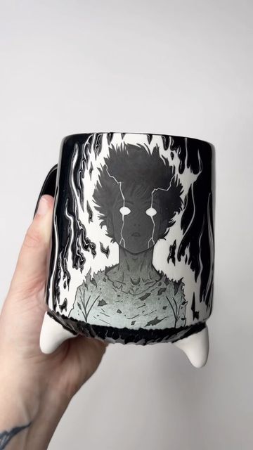 Anime Pottery Painting Ideas, Anime Pottery, Anime Ceramics, Anime Mug, Journal 2024, Diy Pottery Painting, Pottery Inspo, Anime Hands, Mug Handmade