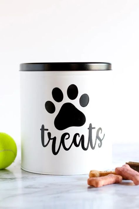 Love this idea for using an old popcorn tin from the holidays as a customizable DIY dog treat container! Dog Treat Container Diy, Dog Food Treats, Dog Closet, Dog Treat Container, Hypoallergenic Dog Food, Popcorn Tin, Creative Department, Cookie Tin, Dog Treat Jar