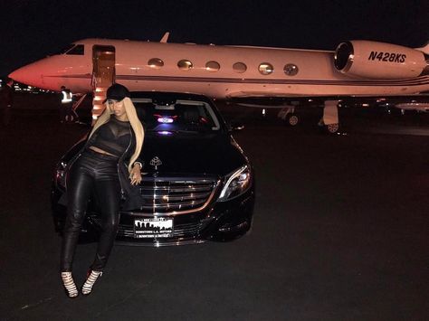 What Beyonce, Nicki Minaj, and Karl Lagerfeld Do on Private Planes | W Magazine Nicki Minaj Car, Private Jet Plane, Plane Photos, Private Flights, Nicki Minaj Photos, Private Plane, Female Rappers, Sleepover Party, Young Black