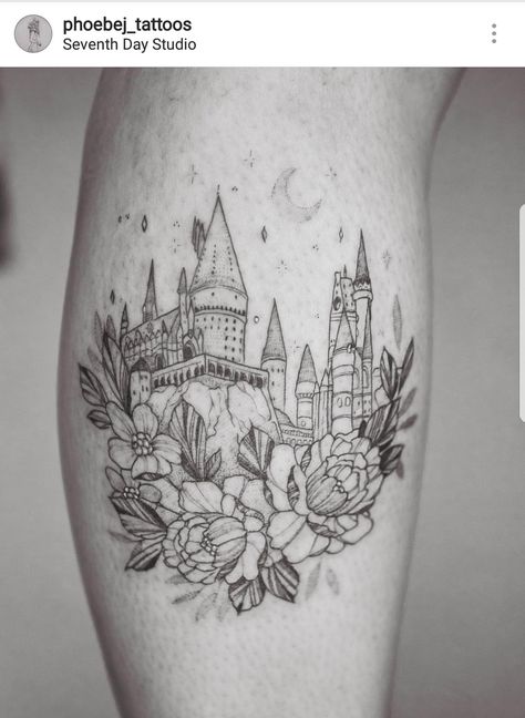 Hogwarts Castle by phoebej_tattoos Harry Potter Castle Tattoo, Harry Potter Tattoo Unique, Hogwarts Tattoo, Harry Tattoos, Hp Tattoo, Castle Tattoo, Potter Tattoo, Tattoo Floral, Ring Finger Tattoos