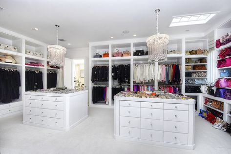 Lisa Vanderpump Closet, Grand Dressing, Dream Closet Design, Villa Rosa, Walk In Closet Design, Lisa Vanderpump, Real Housewives Of Beverly Hills, Luxury Closets Design, Closet Remodel