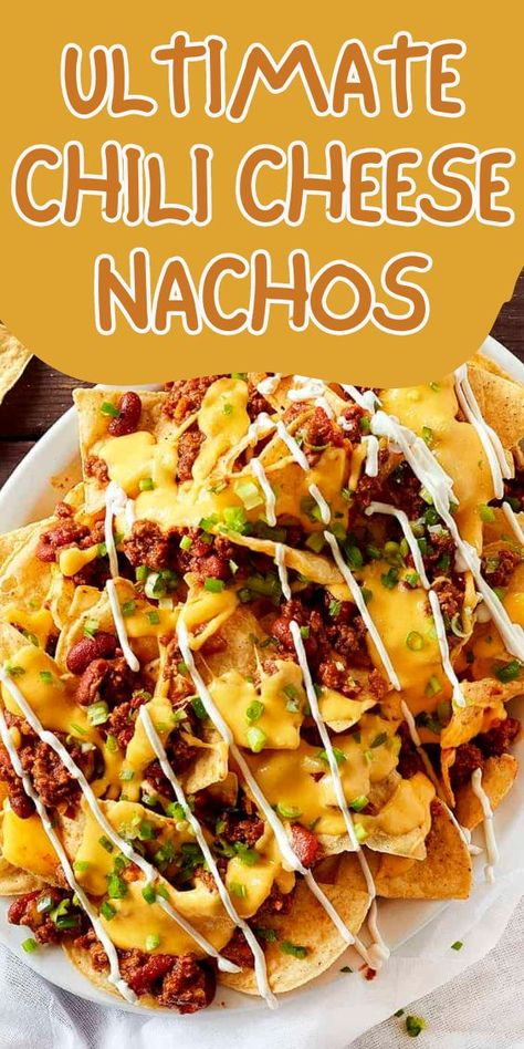 Chili Nachos Recipe Easy, Chili For Nachos, Nacho And Cheese, Chili Nachos Recipe, Classic Nachos, Chili Cheese Nachos, Loaded Nachos Recipe, Parmesan Roasted Green Beans, Nachos Loaded