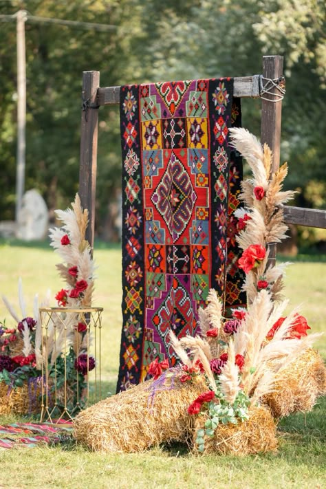 Ukrainian Wedding Decorations, Nowruz Table, Pumpkin Patch Photoshoot, Ukrainian Wedding, Wedding Stage Backdrop, Adult Party Themes, Rustic Party, Henna Party, Traditional Wedding Decor