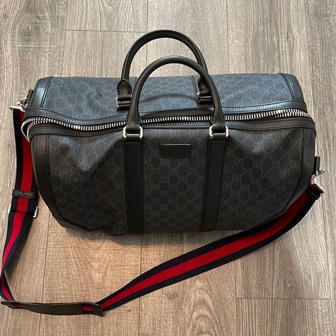 Mens Gucci Carry On Duffle GG Supreme Large Black Bag Mens Gucci Bags, Gucci Duffle Bag Men, Gucci Duffle Bag, Gucci Travel Bag, Mens Duffle Bag, Mens Luxury Lifestyle, Duffle Bags, Gear Bag, Bags Aesthetic