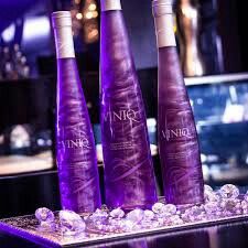 Morado Viniq Vodka, Pretty Alcoholic Drinks, Premium Vodka, Paper Umbrellas, Fancy Drinks, Purple Wine, Pretty Drinks, Liquor Store, Party Drinks