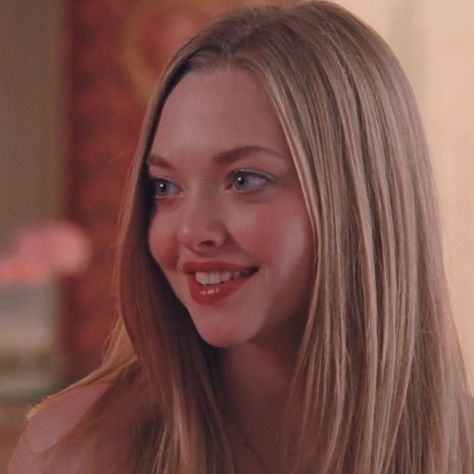 Mean Girl 3, Mean Girls Aesthetic, Mean Girls Movie, Karen Smith, Celebrity Skin, Most Beautiful Eyes, Amanda Seyfried, Mean Girls, Girl Icons