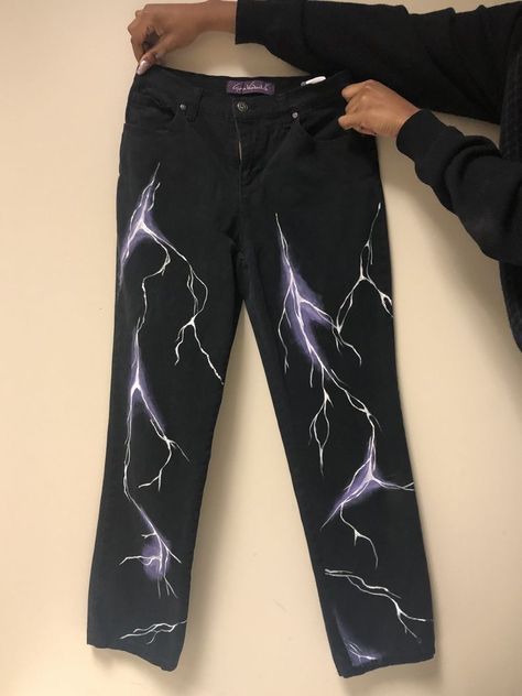 Painted Lightning, Custom Jeans Diy, Diy Pants, Custom Jeans, Denim Ideas, Purple Paint, Outfit Plan, Aesthetic Pastel, Painted Clothes