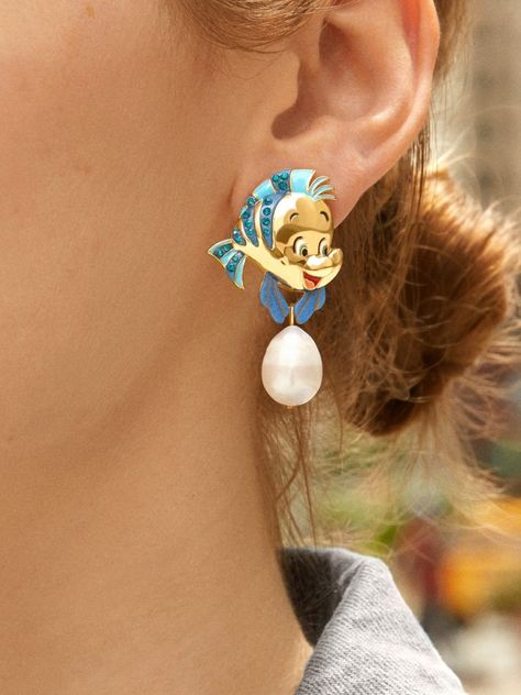 Acrylic Disney Earrings, Flounder Disney, Disney Christmas Outfits, Disneybound Outfits, Mickey Mouse Necklace, Disney Earrings, Minnie Mouse Earrings, Baublebar Earrings, Disney Bound Outfits