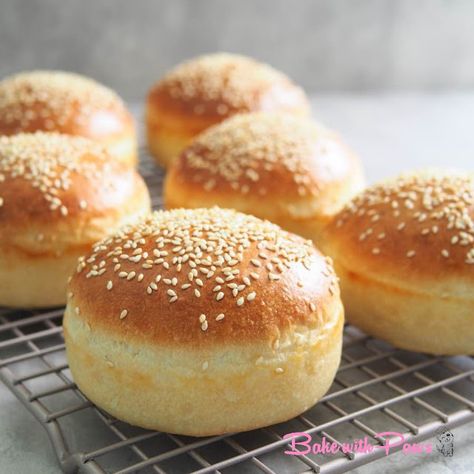 Sourdough Potato Rolls, Chicken Burger Patty Recipe, Sourdough Burger Buns, Sourdough Hamburger Buns, Savory Rolls, Burger Patty Recipe, Potato Burger, Soft Bread Recipe, Potato Buns