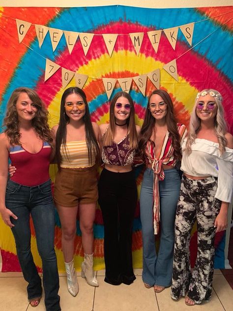 Halloween costume | group costumes | costume DIY | 70s | college costumes | 70s party themes 60s Theme Party Outfit, Diy Disco Outfit, 70 Theme Party Outfit, 70s Theme Party Outfit, 70s Halloween Costumes, 70s Costumes, Disco Party Costume, Halloween Costume Group, 70s Party Outfit