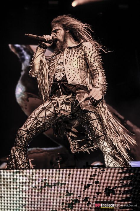 Playing the Budweiser Stage in 2018. This image is copyrighted, any use must be authorized by the copyright holder. #RobZombie #ConcertPhotography Sheri Moon, Sheri Moon Zombie, King Diamond, White Zombie, Spooky Stuff, Rob Zombie, Concert Photography, Live Concert, Costume Ideas