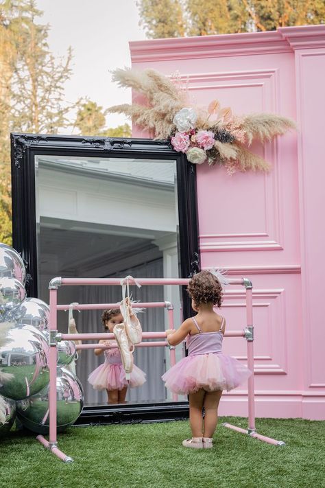 Ballerina 1st Birthday Photoshoot, Ballerina Birthday Photoshoot Ideas, Ballerina Two Year Old Party, 2nd Birthday Party Tutu Theme, Ballet Birthday Theme, Ballerina 4th Birthday Party, Ballerina Tea Party Birthday, Tutu Theme Birthday Party, Ballerina Birthday Photoshoot