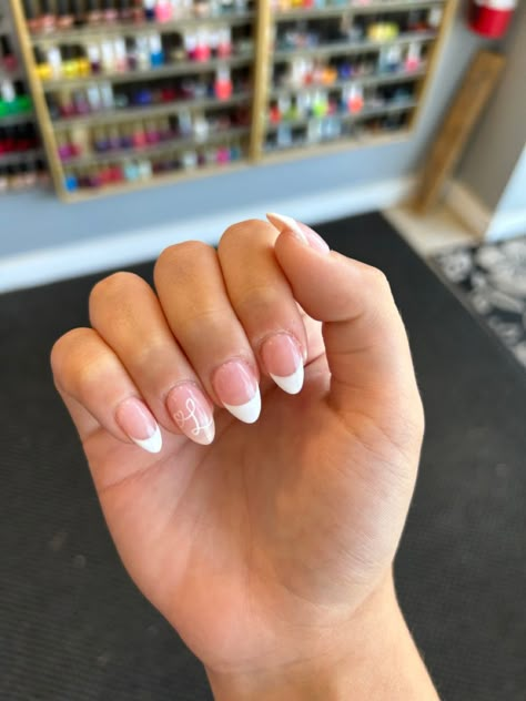 Mail Inspo With Initial, Nails With Bf Initials Almond, Almond Acrylic Nails With Initial, Almond Nails With J Initial, Nail Initial Ideas, Nails With Bf Initials Short, Almond Nails With Initials On Them, Mails With Initial, Gel Nails With Initials