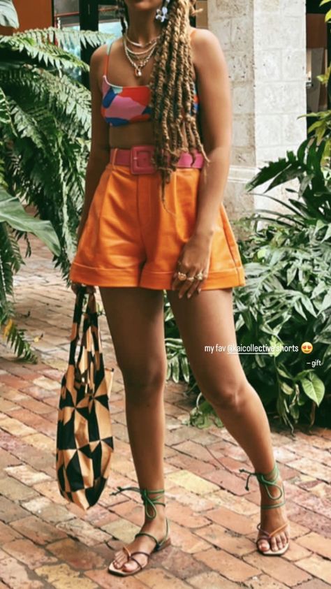 Cute Jungle Outfits, Boho Outfits Black Women Summer, Afro Bohemian Outfits, Pocahontas Aesthetic Outfit, Black Woman Festival Outfit, Boho Afro Style, 70s Outfits Shorts, 70s Summer Fashion Black Women, Afro Fashion Outfits