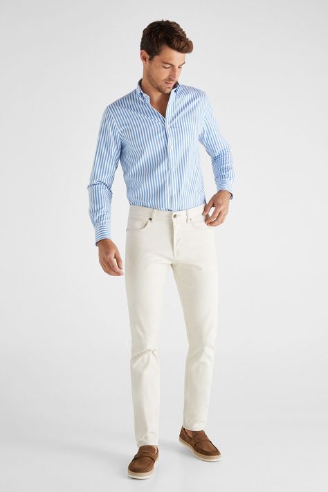 Ootd Men Casual, Cream Pants Outfit, Smart Business Casual, Country Club Outfit, White Pants Men, Hamptons Fashion, Greek City, Mens Smart Casual Outfits, Mens Business Casual Outfits