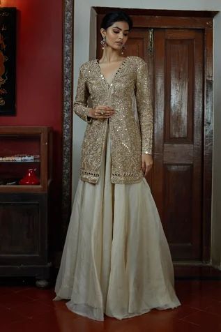 Jacket Style Indian Suits, Traditional Jacket Dresses For Women, Indowestern Kurtis For Women, Jacket Outfit Women Indian, Sharara With Jacket Style, Jacket And Sharara Set, Indowestern Outfit For Women, Indowestern Jackets For Women, Jacket Dresses For Women Indian